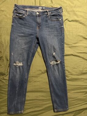Old Navy Super Skinny Jeans Mid Rise with Knee Distressing